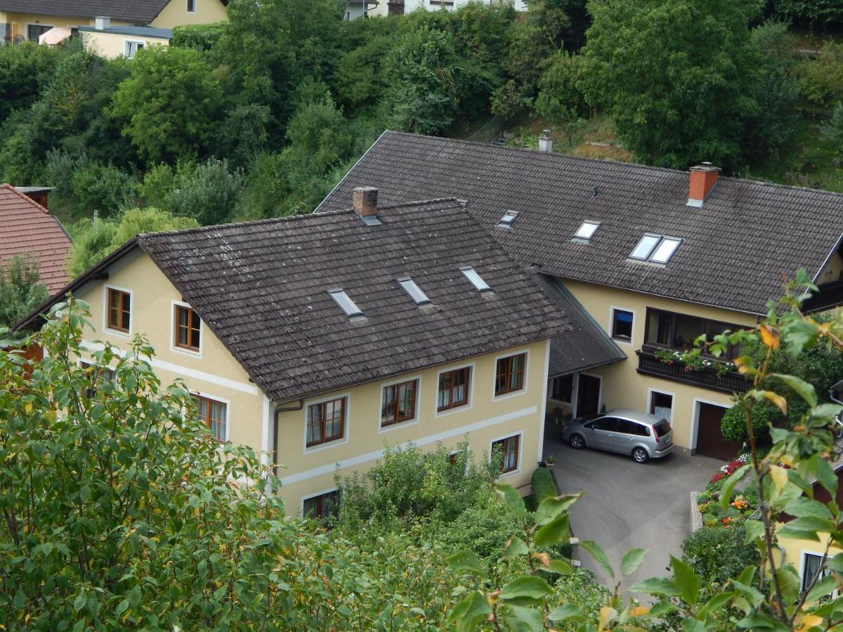 Haus Lindenhofer Apartment Emmersdorf an der Donau Exterior photo
